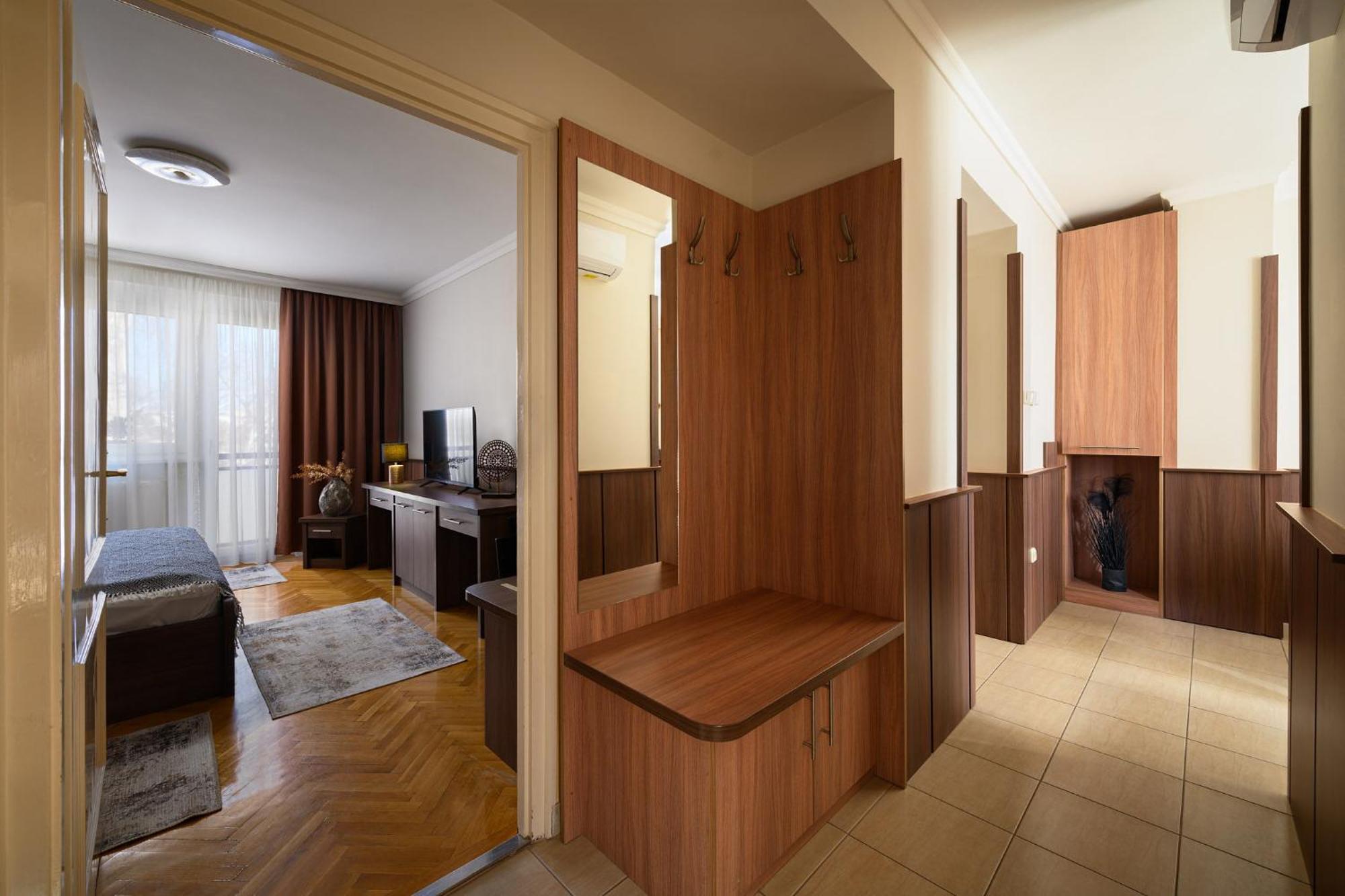 Szilfa Étterem Mariann Apartman Hajdúszoboszló Exterior foto