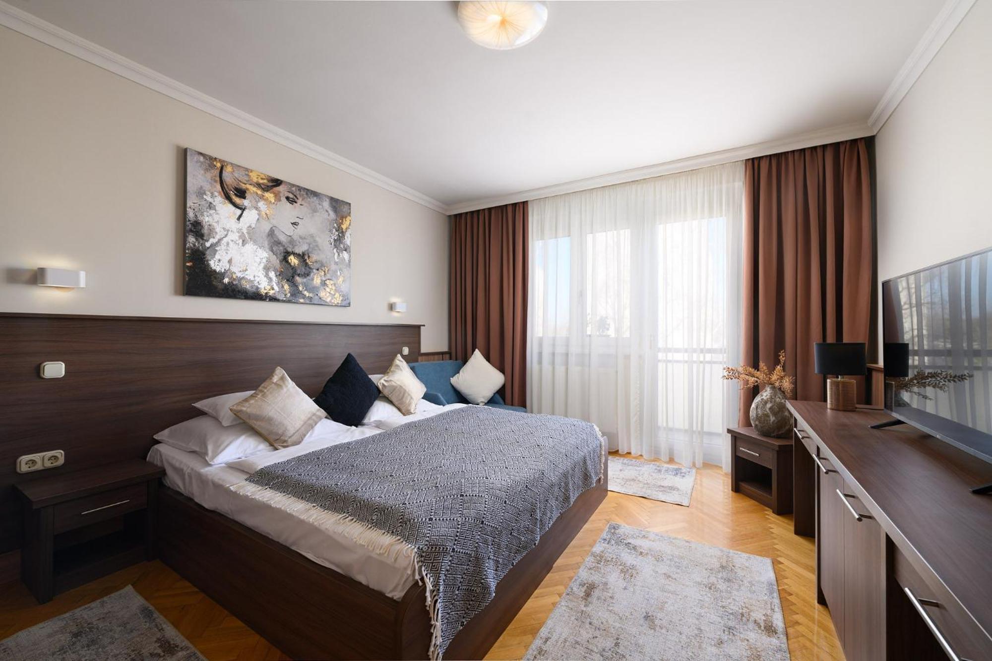 Szilfa Étterem Mariann Apartman Hajdúszoboszló Exterior foto